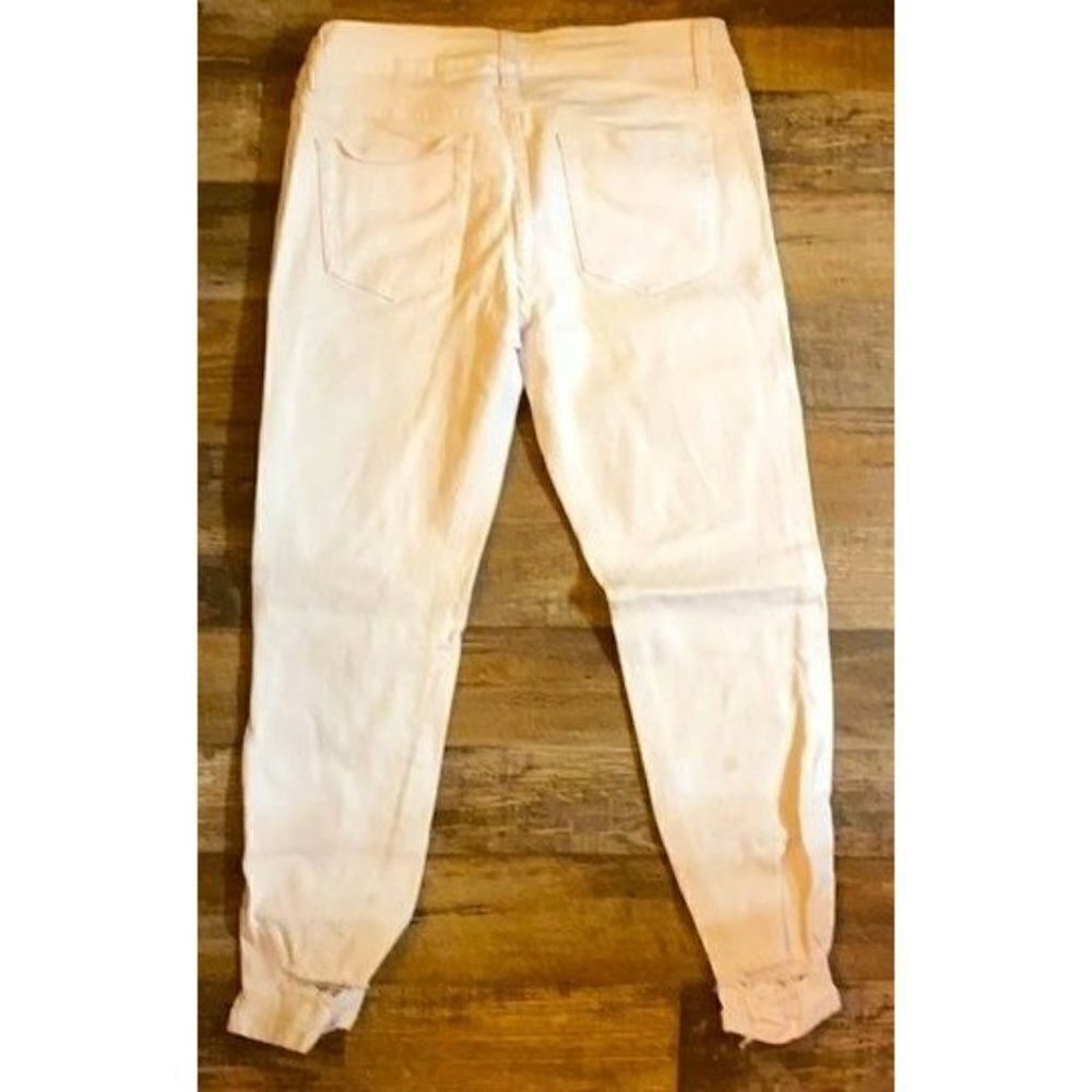VIP - White Ripped VIP Jean Capris - Picture 2 of 2